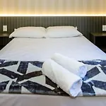 Lindo e novo apartamento em bairro nobre